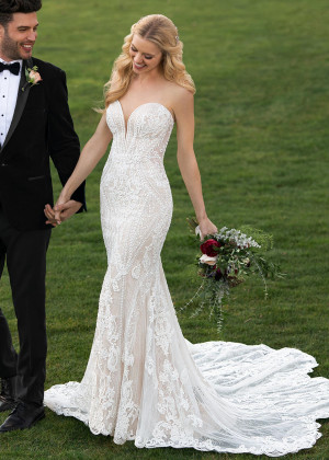 Plunging Sweetheart Neck Beaded Ivory Lace Tulle Wedding Dress With Champagne Lining